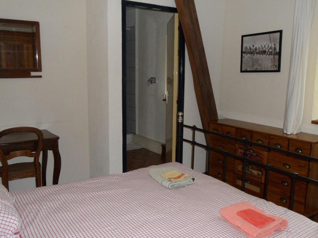 Chambres d'Hôtes Domaine du Bourg Gannay-sur-Loire Quarto foto